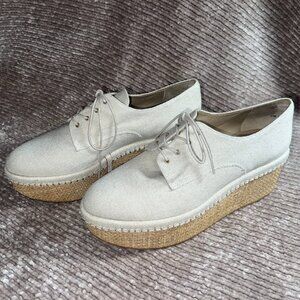 Stuart Weitzman Kent Platform Oxford Shoe